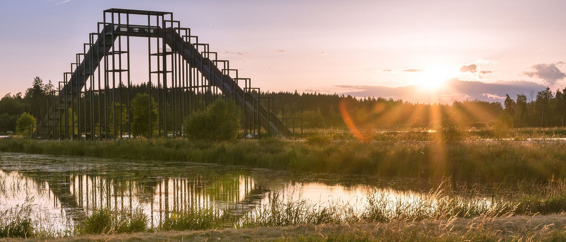 Die Himmelsleiter in der Tirschenreuther Teichlandschaft.