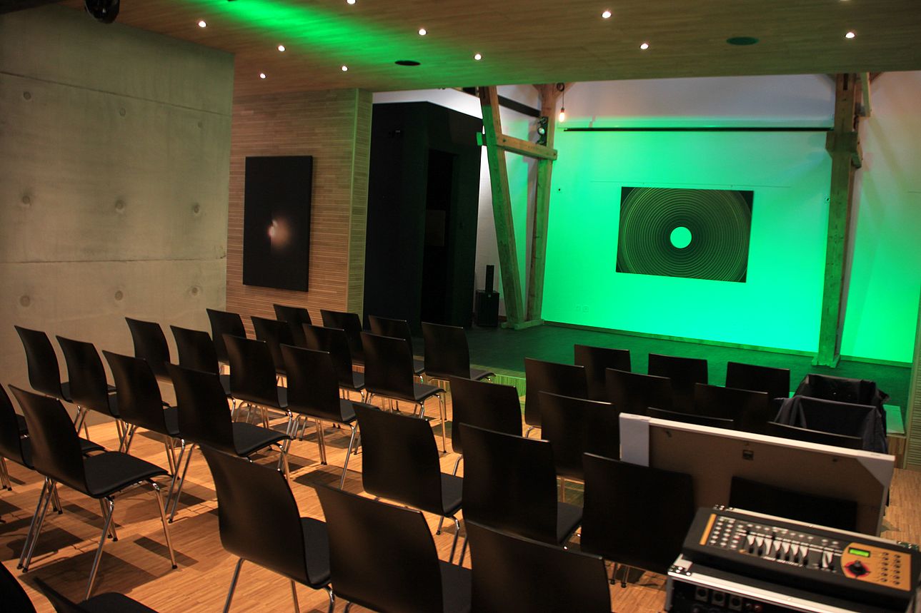 Kleine Bühne im Kunsthaus Waldsassen.